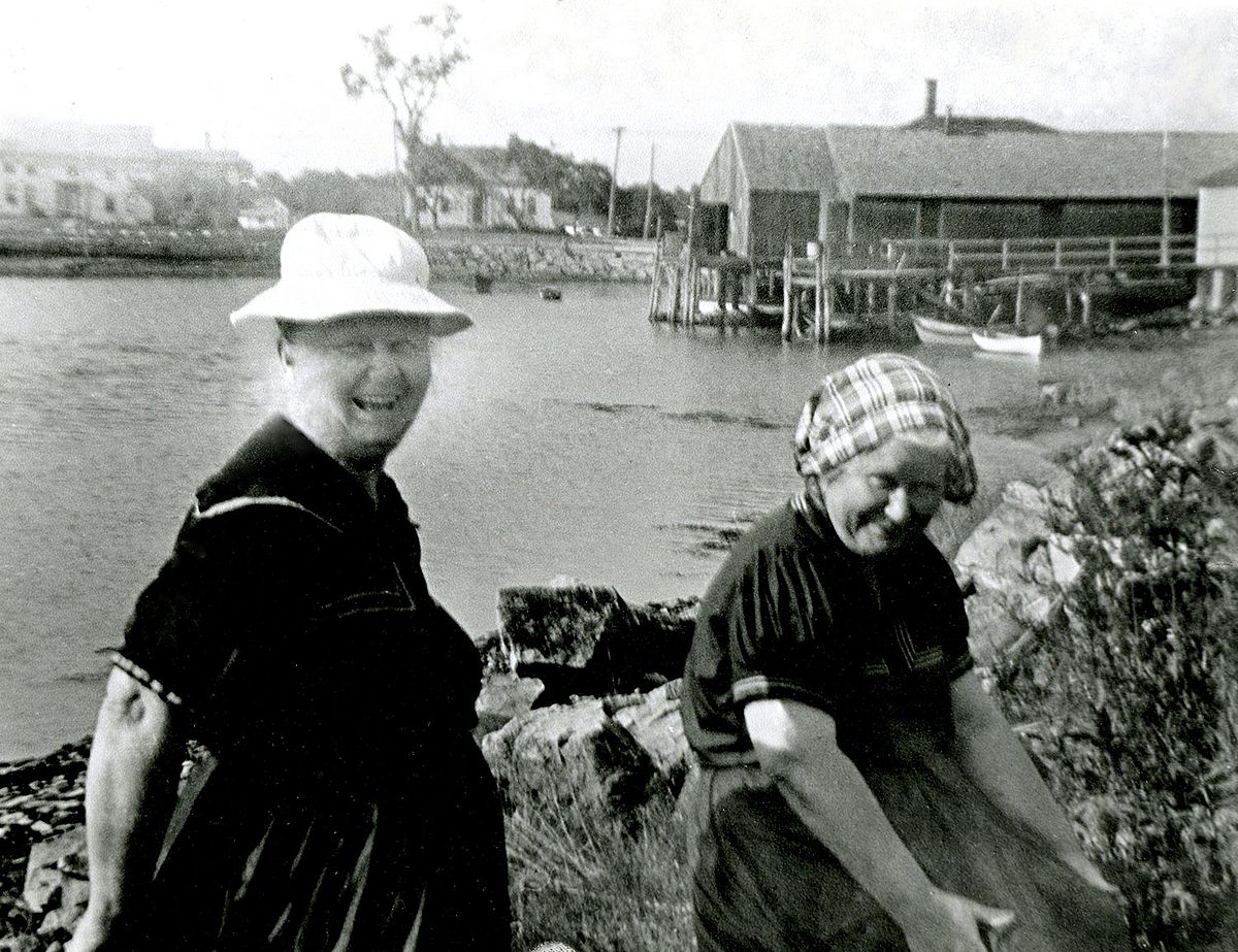 Mrs. Clara Fairfield & Mrs. Lilian Carr Sisters & Friends, Summer Fun in Cape Porpoise Cove