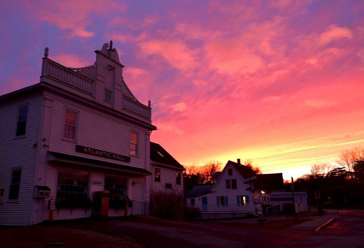 A Happy Ending to the Day: Photo by Robert Dennis