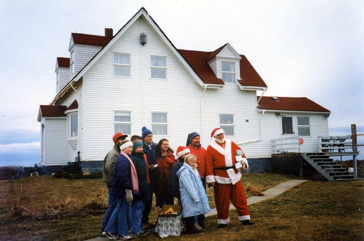 Flying Santa George Morgan on Goat Island, 1997