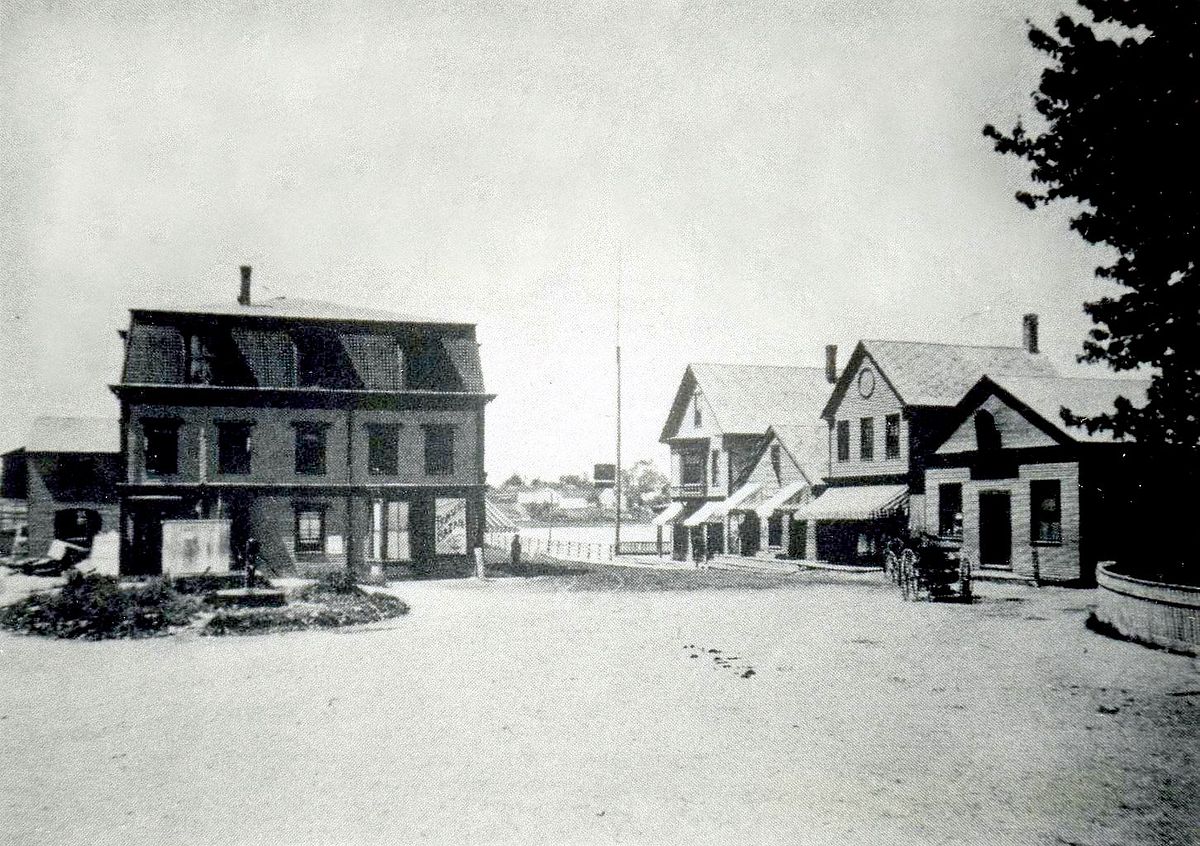 The Scale in Dock Square